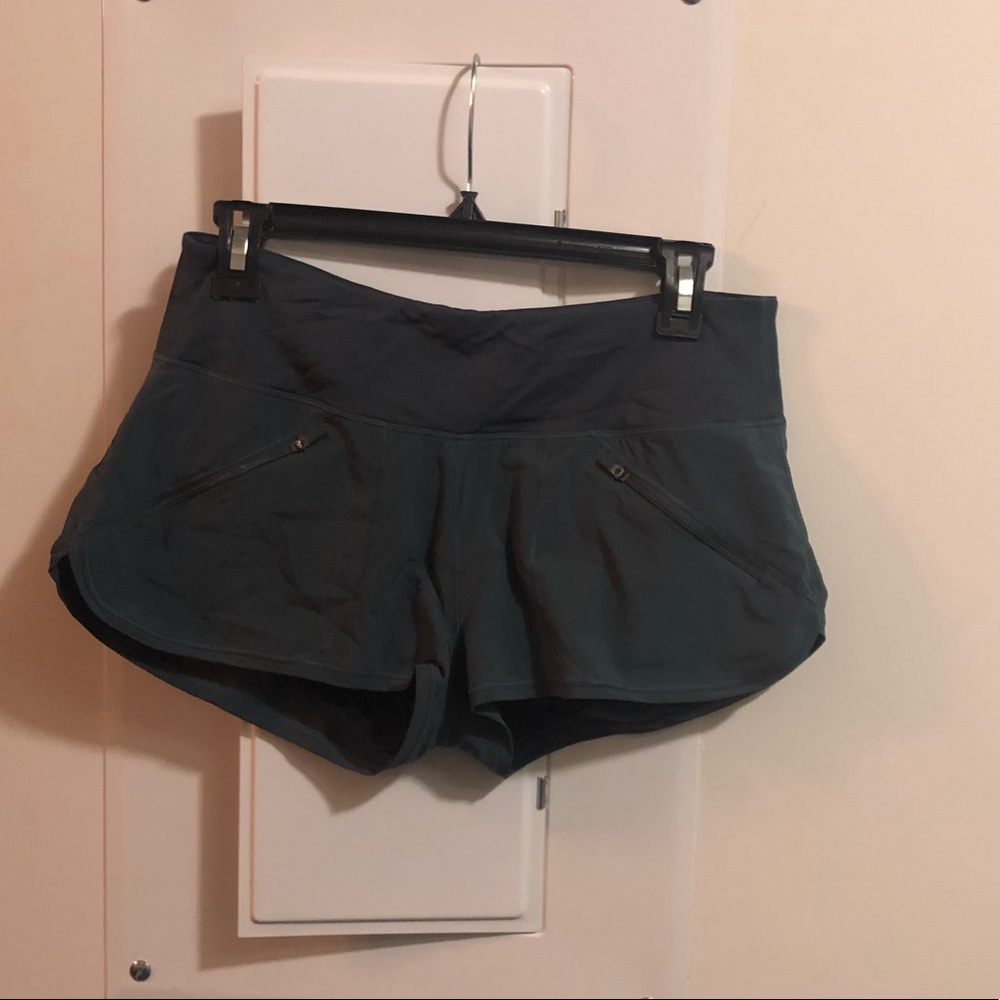 Aritzia running short